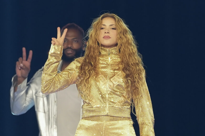 Friends, partner or partners? The photo of Shakira and Antonio de la Rúa sparks speculation about their relationship