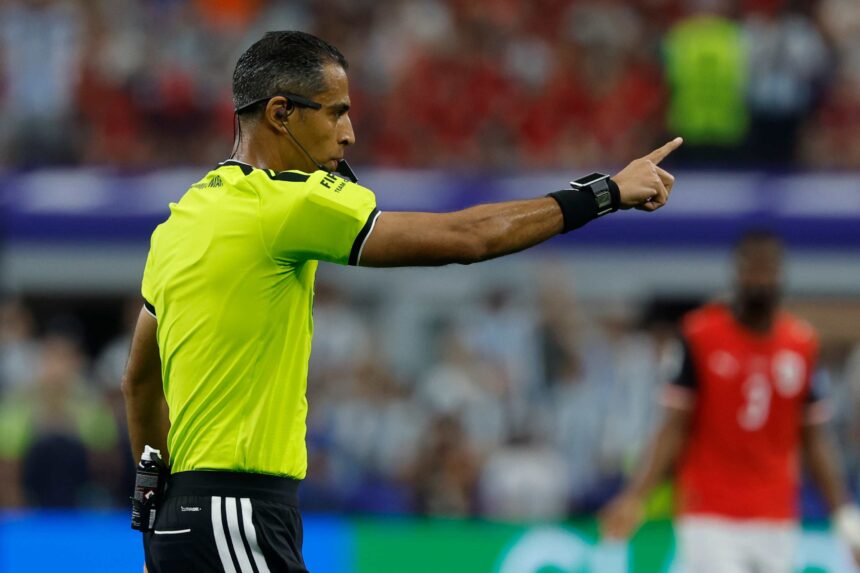“He’s going to see it at the VAR!” The refereeing controversies that the 2026 World Cup has left, for now