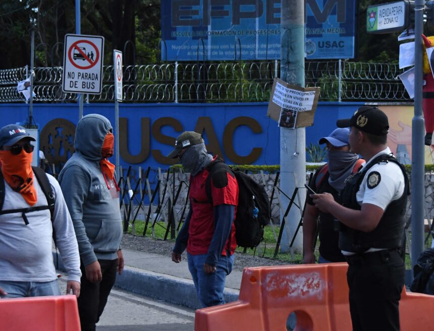 International organizations urge to resolve the crisis in USAC and respect freedom of student expression International organizations urge to resolve the crisis in USAC and respect freedom of student expression