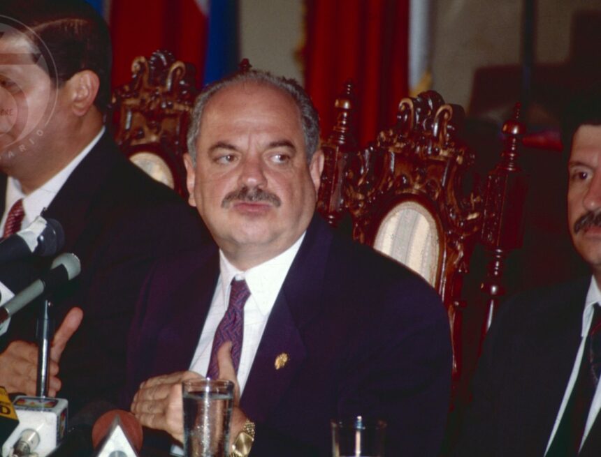 Jorge Serrano Elías resigns from the presidency Jorge Serrano Elías resigns from the presidency