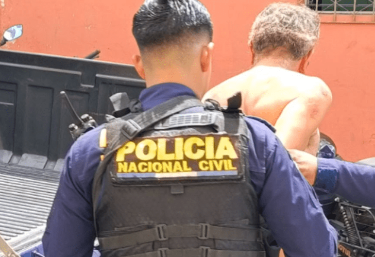 Man with nine criminal records is captured accused of attacking his partner and sister-in-law with a machete Man with nine criminal records is captured accused of attacking his partner and sister-in-law with a machete