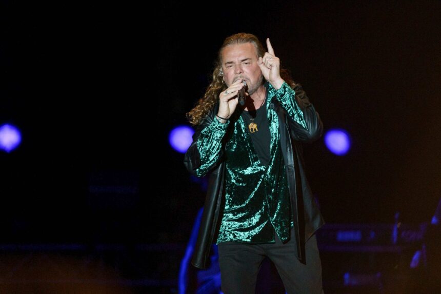 Maná stars in the Mexico vs England halftime show and Fher responds to Liam Gallagher after the final result