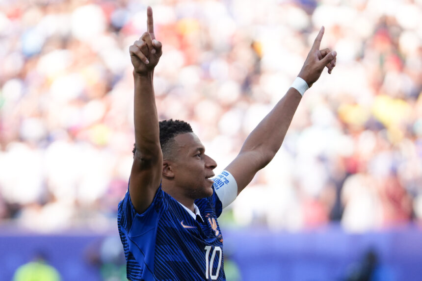 Morocco and France advance to the quarterfinals of the 2026 World Cup and relive the Qatar 2022 semifinal