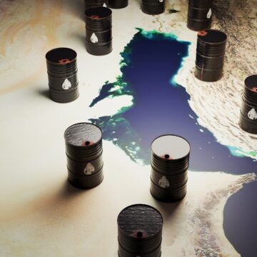 Oil price rises due to new escalation between the US and Iran, and tension in the Strait of Hormuz Oil price rises due to new escalation between the US and Iran, and tension in the Strait of Hormuz
