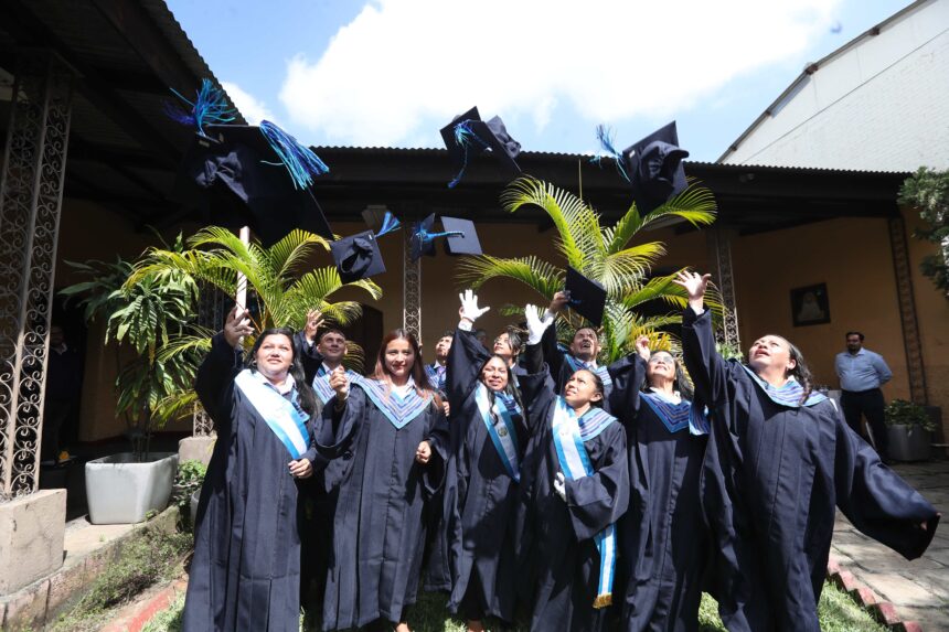 Prensa Libre contributes to the education of spokespersons