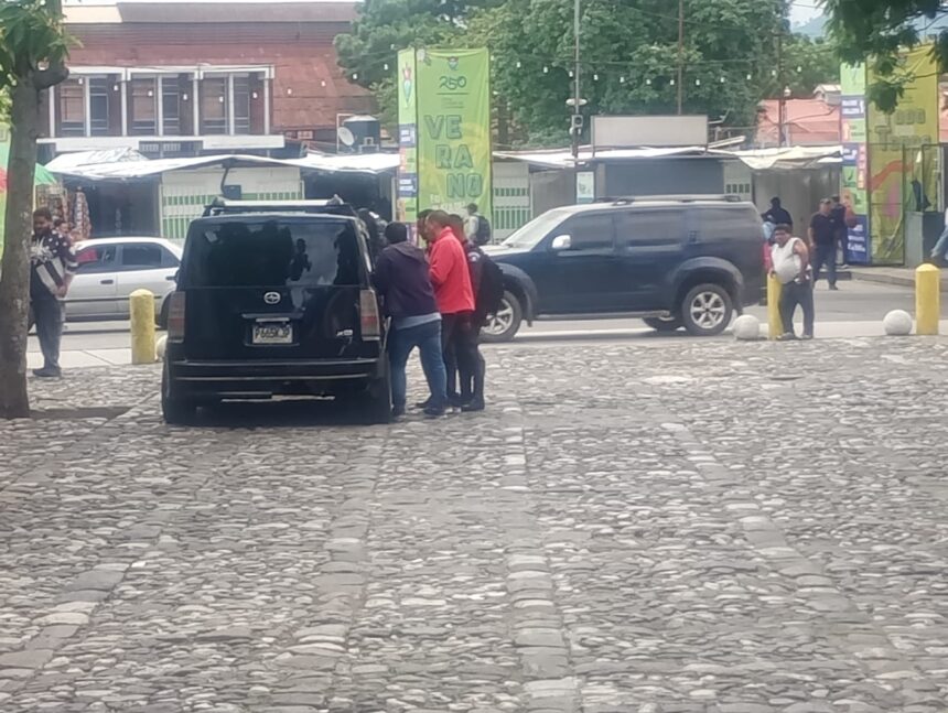Prison guards transport a prisoner in a private vehicle and the DGSP opens an investigation