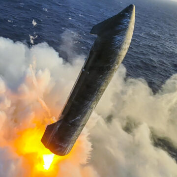 SpaceX advances starship development with successful landing in the Indian Ocean