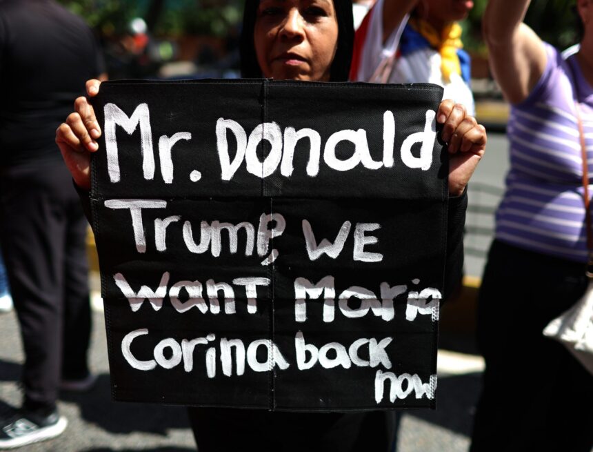 The opposition in Venezuela holds the first demonstrations after the double earthquake and two years after the 2024 presidential elections