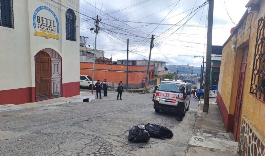 They abandon 2 bodies inside plastic bags in front of a church in the Joan of Arc neighborhood