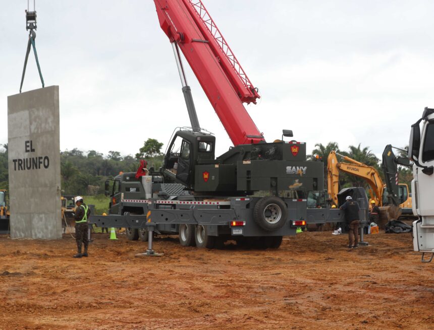 They define August 15 as the date to begin construction of the maximum security prison El Triunfo