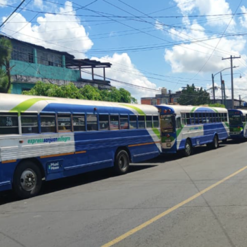Urban bus drivers paralyze work in Mixco due to the high price of fuel