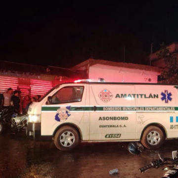 What is known about the armed confrontation that left a PNC agent and a civilian dead in Amatitlán