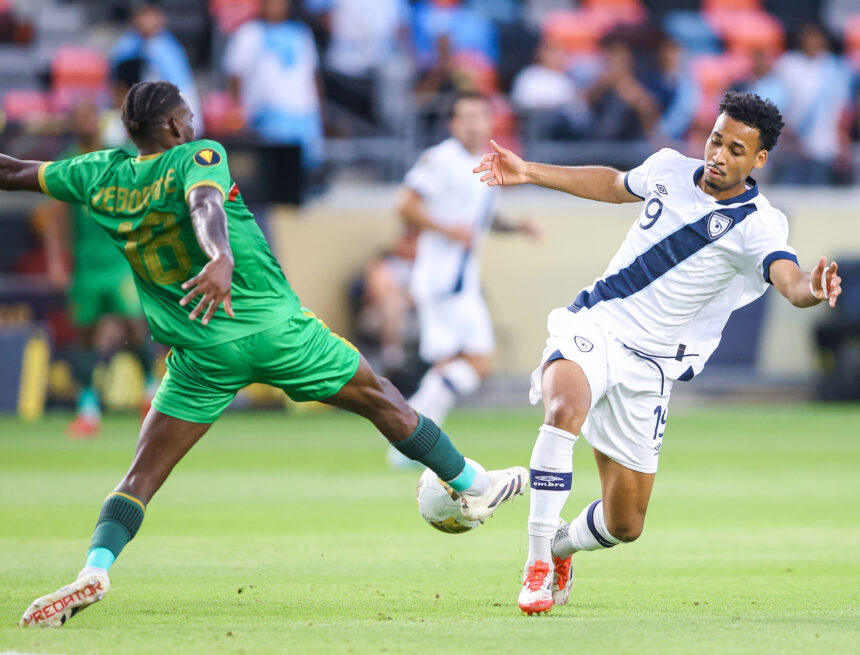 What is the team where the Guatemalan striker will play?
