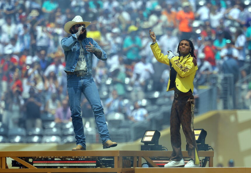Who were the American artists who performed before the World Cup final?