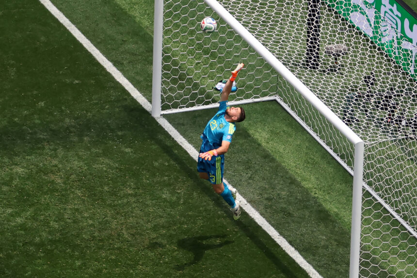 breaks a world record and Spain thrashes Austria breaks a world record and Spain thrashes Austria