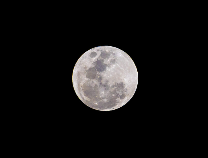 date, phases, partial lunar eclipse and recommendations to observe the phenomenon in Guatemala