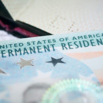 Pagué US.000 a mi abogada de inmigración en EE.UU., pero fue un fraude y acabé deportado