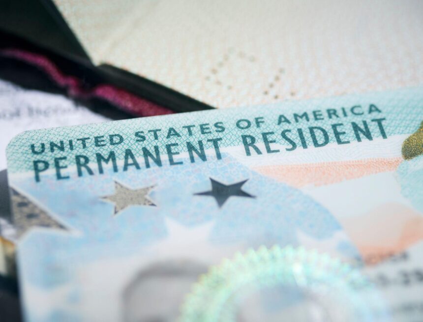 Pagué US.000 a mi abogada de inmigración en EE.UU., pero fue un fraude y acabé deportado