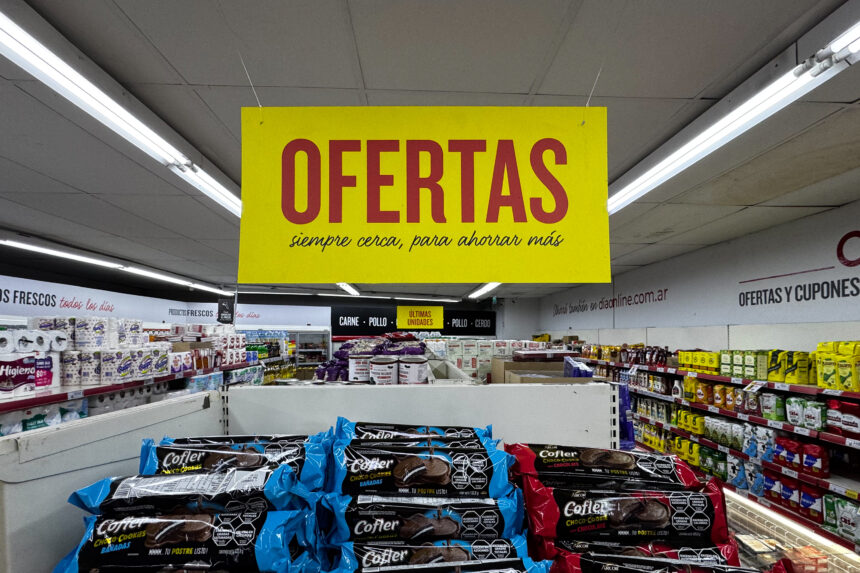 familias guatemaltecas ajustan sus compras ante el alza de alimentos, combustibles y transporte