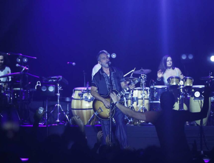 Jorge Drexler convirtió “Taracá” en una noche para estar acá y estar ahora en Guatemala, con elogios para Pedro Boche y “Luna de Xelajú” en el repertorio
